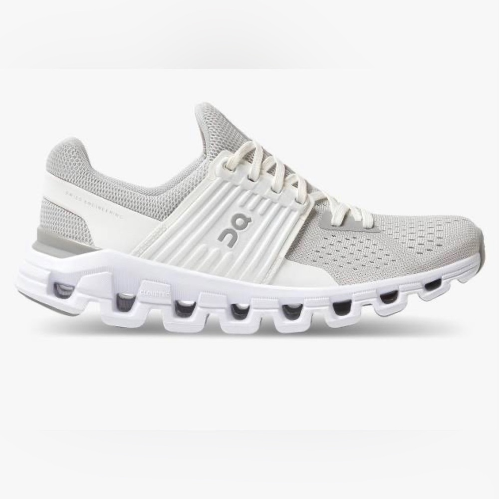 ON Running Cloudswift Women’s Training Shoes - glacier |  white - size 8